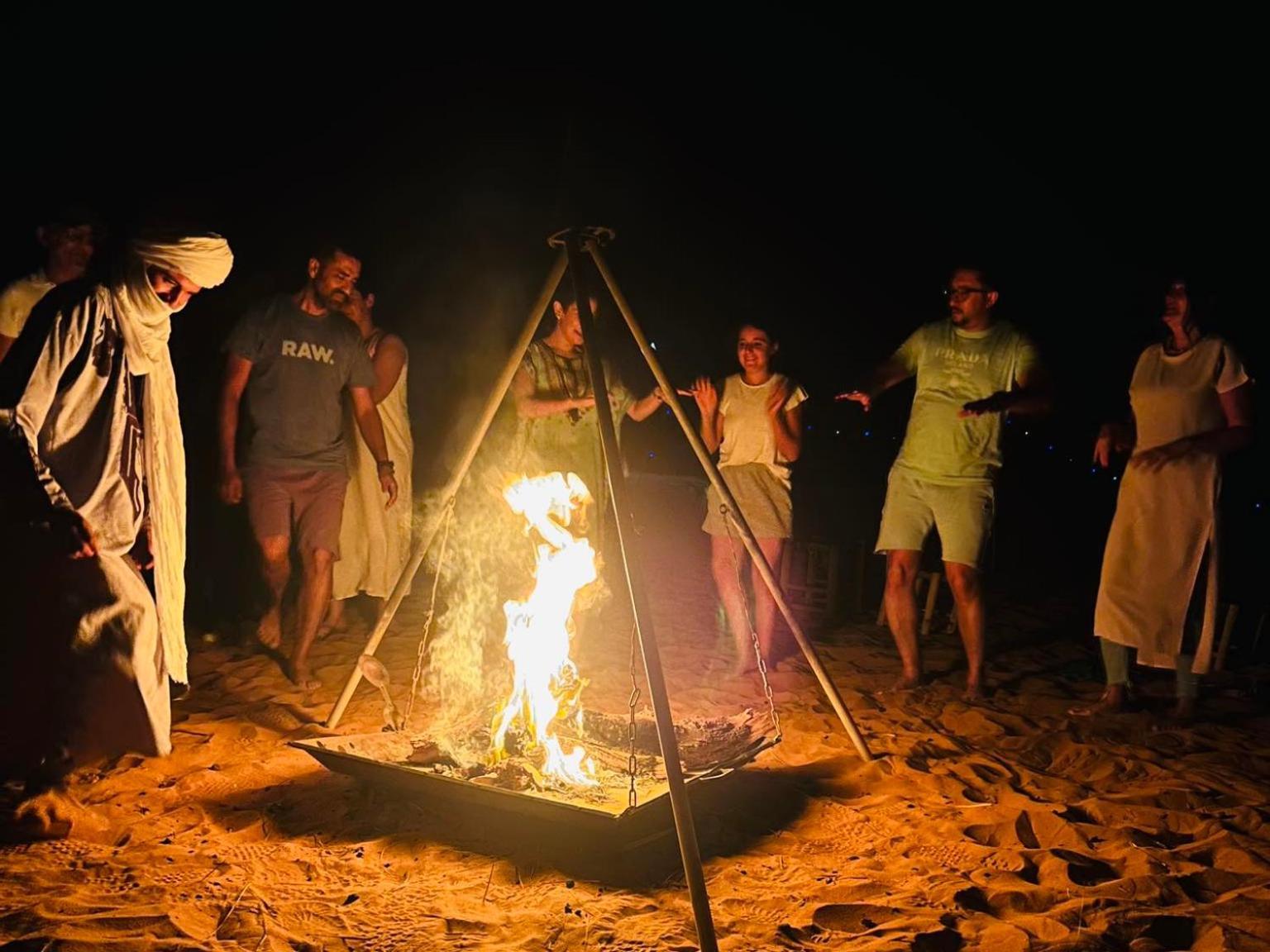 Camp Under Stars (Adults Only) Merzouga Exterior foto